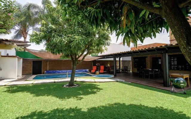 Family house in Oaxtepec Pool & Hot tub