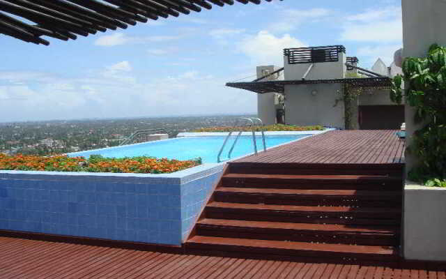 Blue Pearl Hotel & Apartments