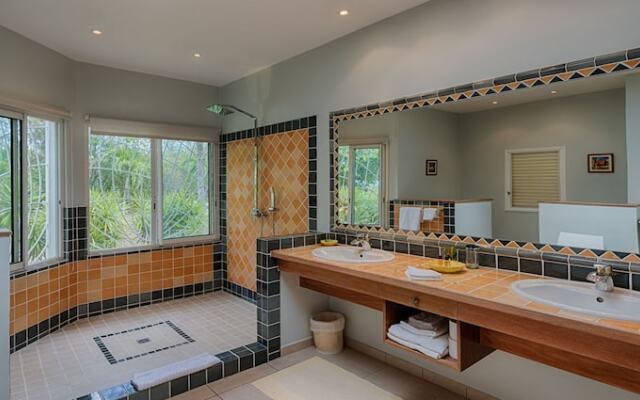 Cove Villa