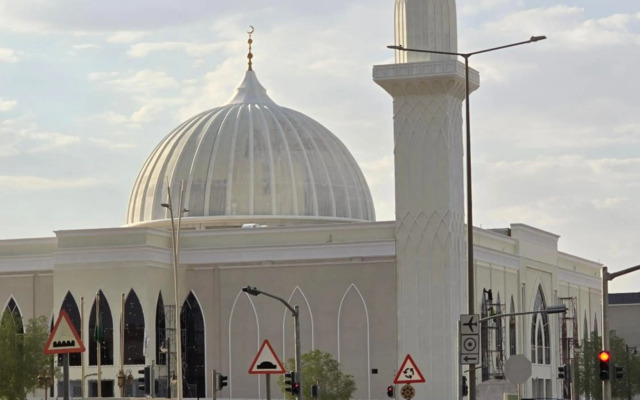 Makarim Najd 4