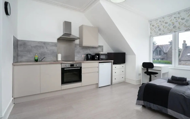 Cosy Fully Equipped Studio 5 Close to University