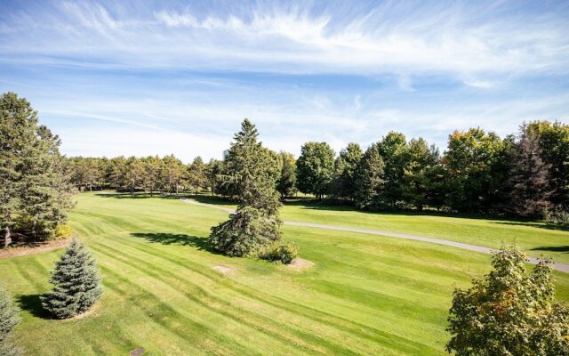 2BDR Loft Suite Golf Course Condo 5549