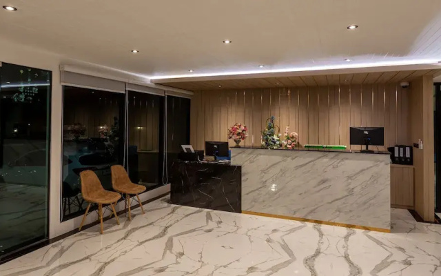 B2 Chachoengsao Premier Hotel