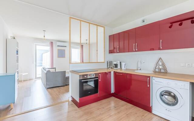 Spacious Apartment for 4 People in Bordeaux!