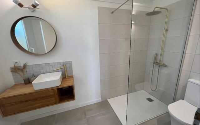 Les Embruns, océan et centre ville à pied