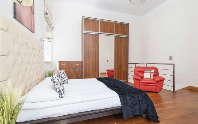 Krakow Two-storey Apartment by Renters