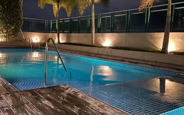 The Cabin 360 at Symphony Towers