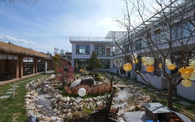 Ruziniu Homestay (Shuhe Old Town)