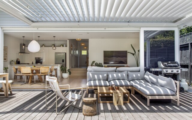 Executive State-Of-The-Art Home - Spa