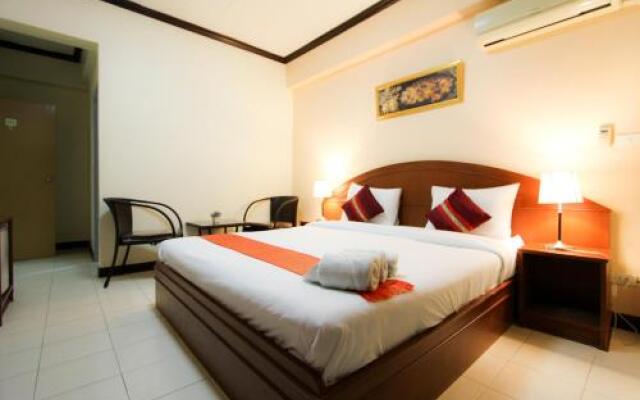 Phuket Holiday Hostel