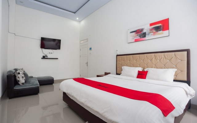 Plus Syariah near Exit Toll ITERA Lampung 2 – Guest Rooms – Bandar Lampung