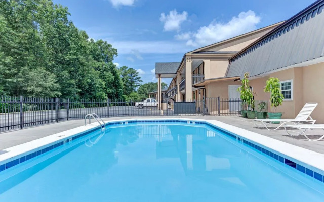 Super 8 Carrollton Ga