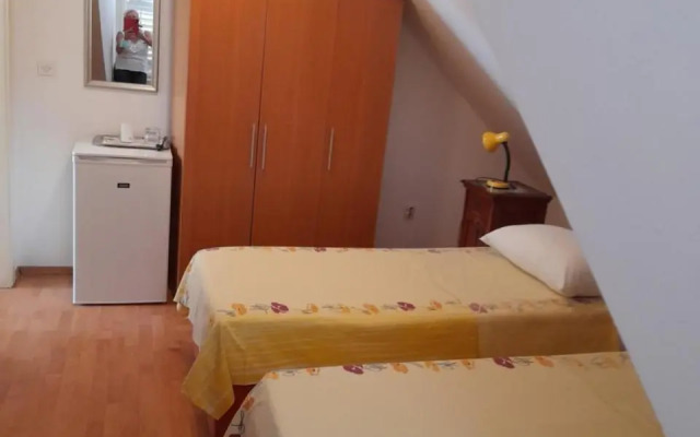 Opium Old City Apartment