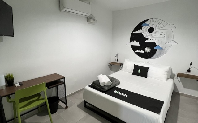 Nomada Beach Hostel - Adult Only