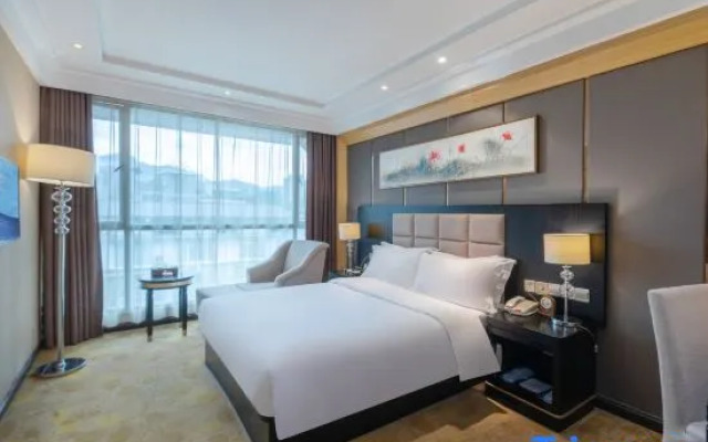 Leshan Hotel