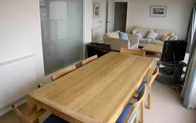 Croft Court 32