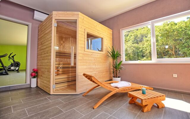 Lastura Aparthotel & Mobile Homes