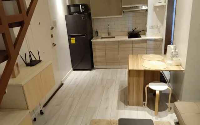 COZI modern loft suite at BGC
