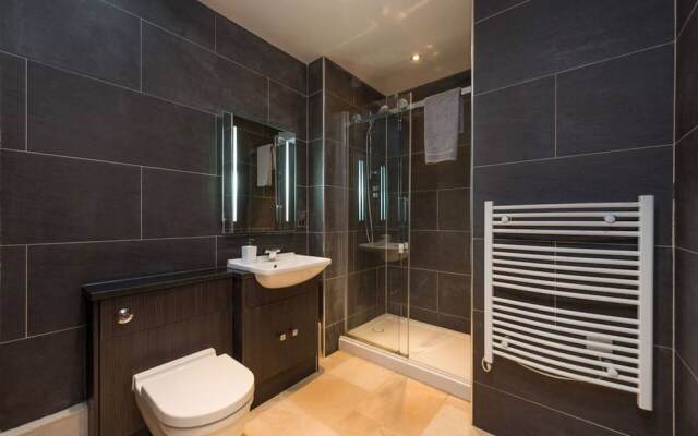 Modern 2 Bedroom Apartment in Cumberland Street