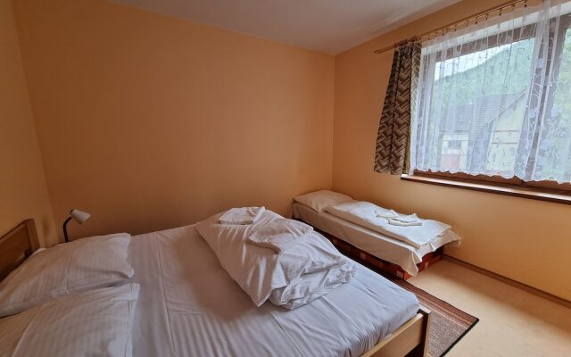 Fatrapark 2 Apartments House