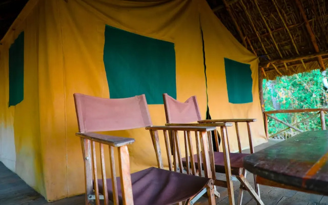 Selous Butembo Tented Lodge Lotus
