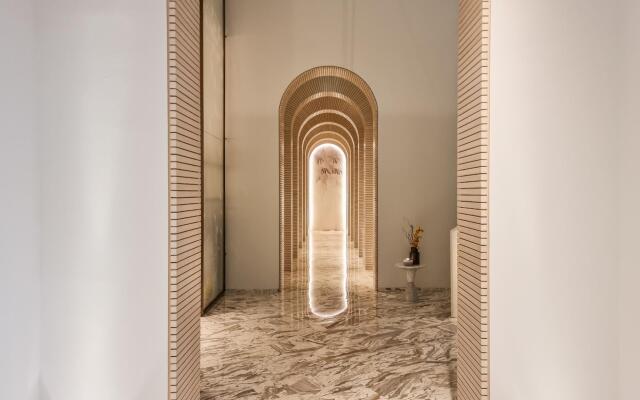 DXB - Five - 40902 - PJ