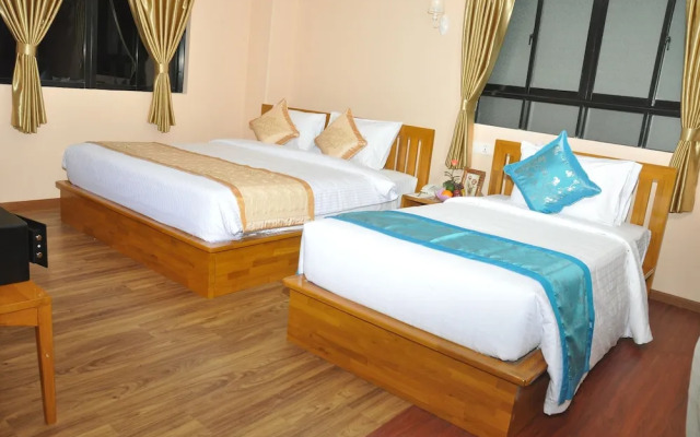 Royal Landmark Hotel
