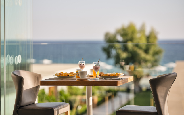Cavo Orient Beach Hotel