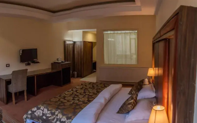 Hotel D Meadows Ladakh