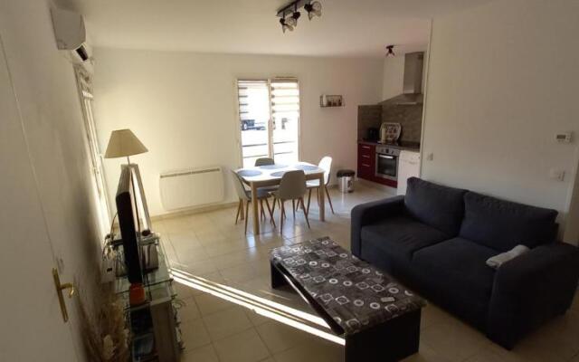 Var Roquebrune sur argens tres joli appartement