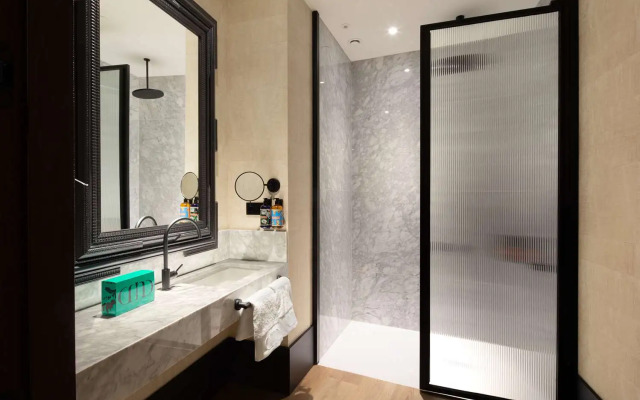 Hotel Montera Madrid, Curio Collection By Hilton