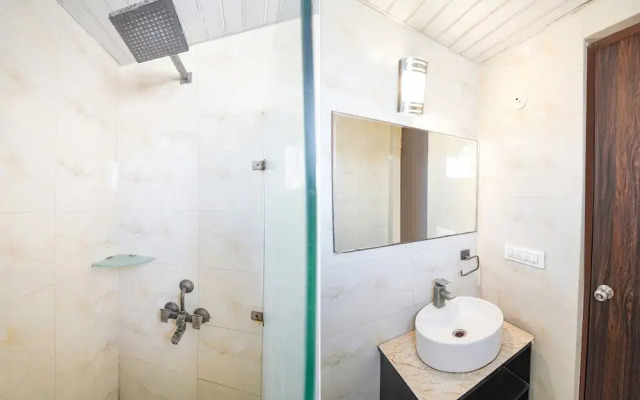 Fabhotel Vraj Inn