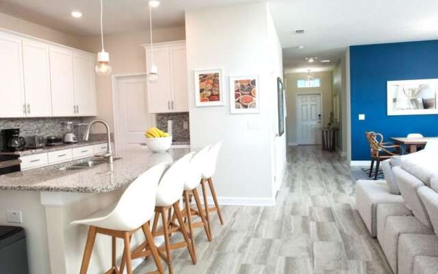 Villa Sweet - Storey Lake