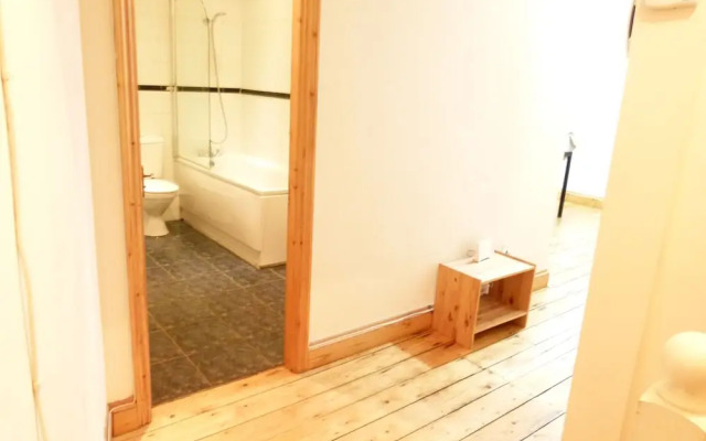 SS Property Hub - Family Apartment Kensington