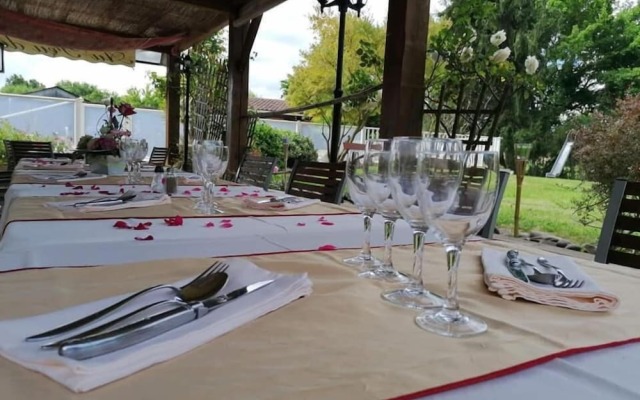 Hotel Au Feu de Bois