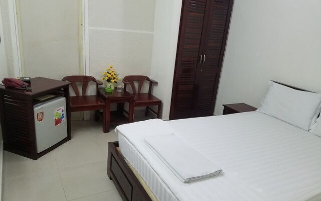 AHA Dinh Dinh Hotel