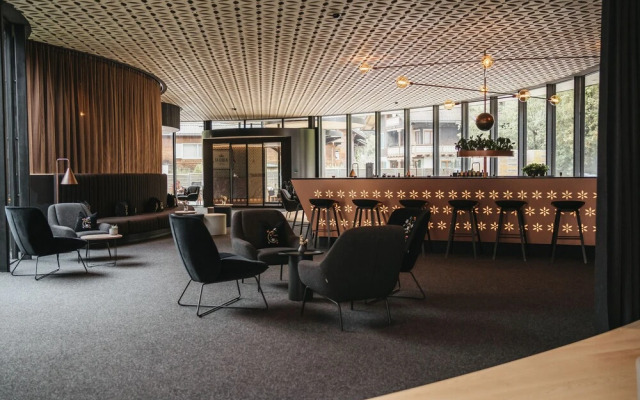 Amrai Suites