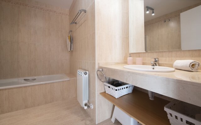 Town House La Mora TH122