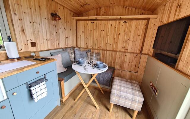 Peak District Shepherds Hut