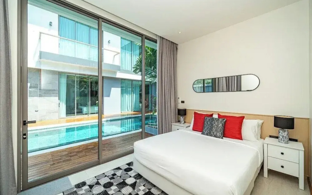 Teak 5BR Pool Villa Bang Tao + Airport Shuttle