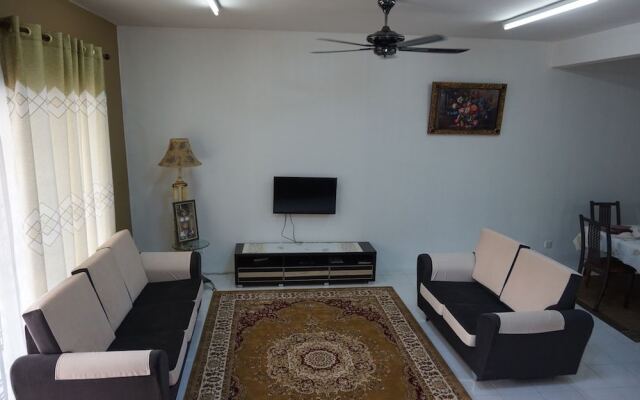 Kenanga Homestay Bukit Mahkota