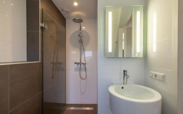 Cozy Couple's Escape