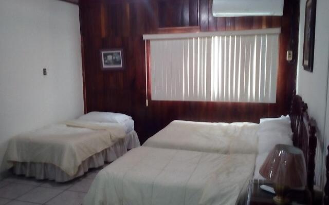 Hotel Montserrat