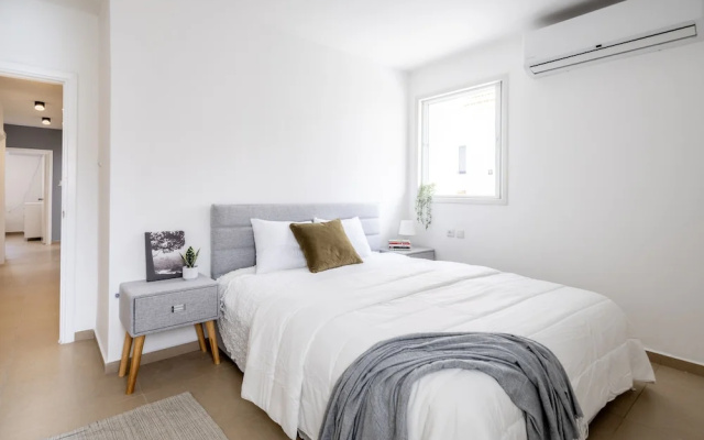 Serenity by the Sea – Poleg Villa by Sea N' Rent