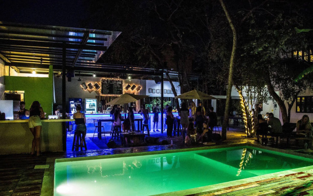 Che Tulum Hostel & Bar