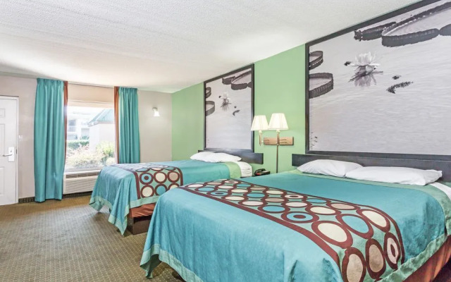 Super 8 By Wyndham Marianna