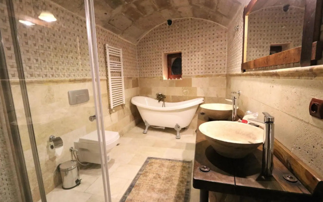 Sultan Cave Suites
