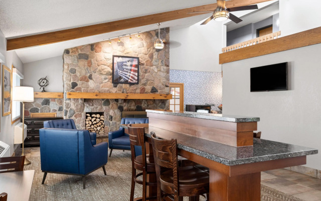 AmericInn by Wyndham Alexandria