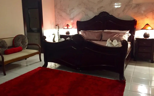Tuanis Aparthotel