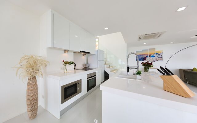 Villa Iroxa with Panoramic Sea View